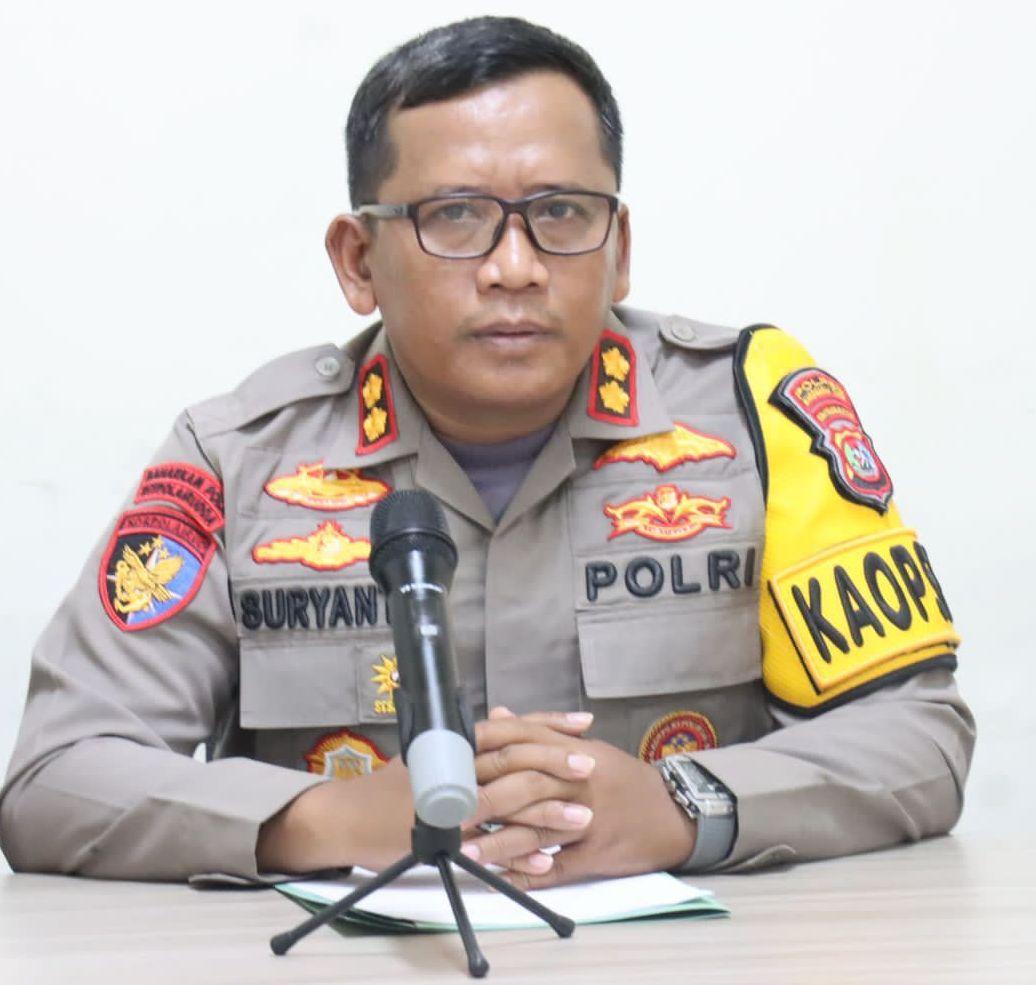 BERI-KETERANGAN-Kapolres-Manggarai-Timur-AKBP-Suryanto.jpg