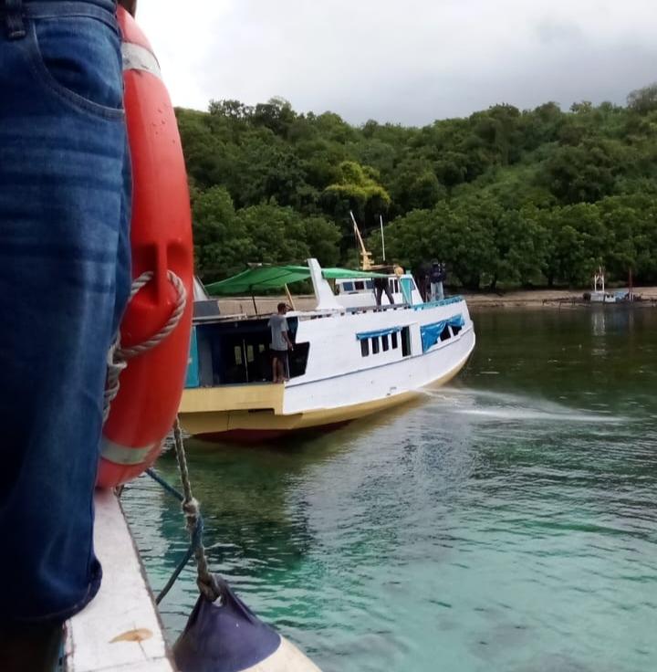 BERLABUH-DI-AEWORA.jpg