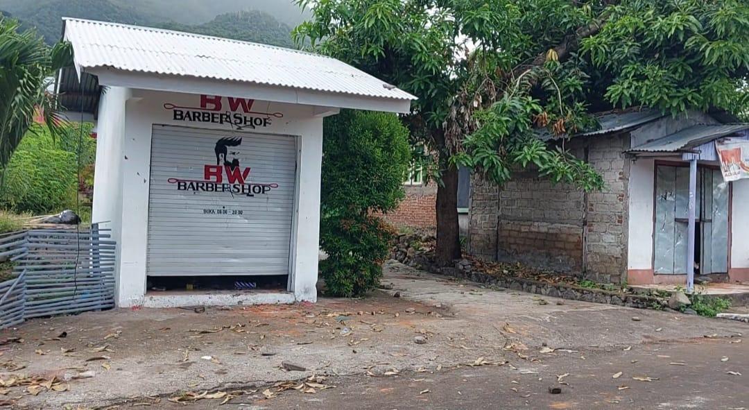 Tawuran di Larantuka Rusaki Barbershop dan Kios, Perabot Pangkas Rambut Raib