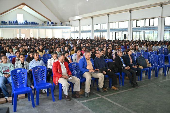 Unika Santu Paulus Ruteng Gelar Seminar dan Orasi Ilmiah Bagi 1.304 Wisudawan