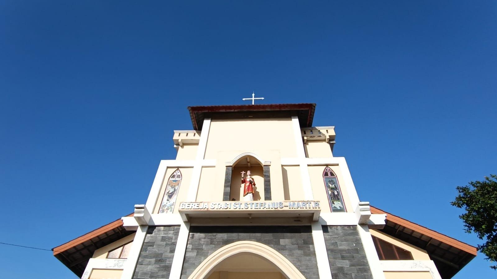 GEREJA-BRAI-Gereja-Santu-Stefanus-Martir-Brai-Maumere.jpg