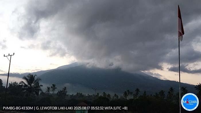 Status AWAS,Gunung Lewotobi 7 kali Tremor Non-Harmonik 2 Kali Gempa Vulkanik Dalam