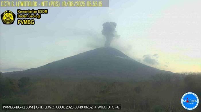 GUNUNG-LEWOTOLOK-LEMBATA-Gunung-Lewotolok-NTT-33-Kali-Gempa-Letusan.jpg