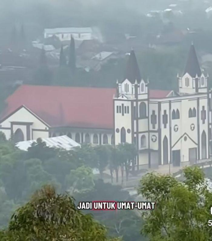 Gereja-di-Ruteng-Manggarai-40.jpg