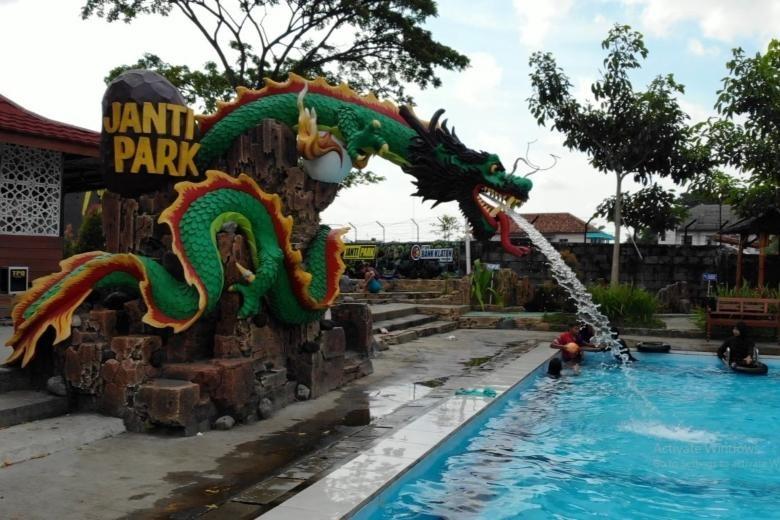 Janti-Park-menjadi-salah-satu-potensi-sekaligus-daya-tarik-Desa-Janti-Dok-BRI.jpg