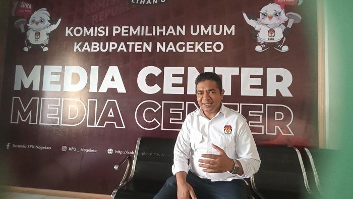 KETUA-KPU-NAGEKEO.jpg
