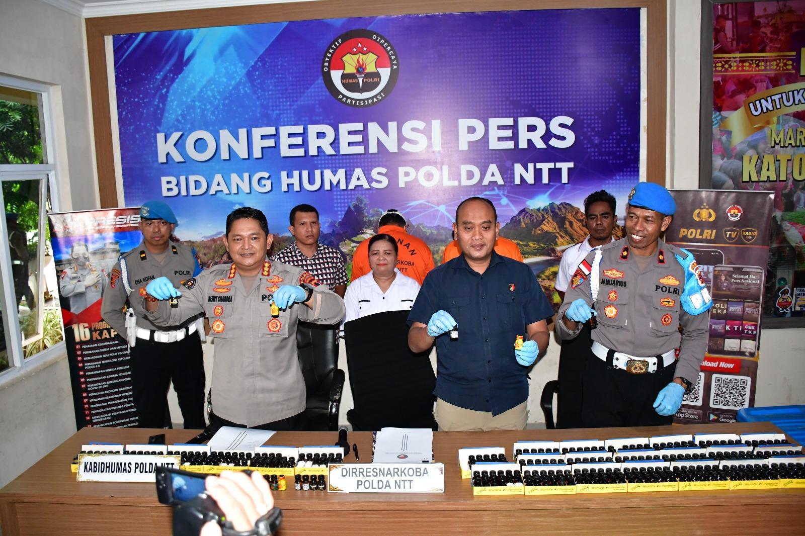 KONPERS-Konferensi-pers-yang-dipimpin-oleh-Direktur-Reserse-Narkoba.jpg