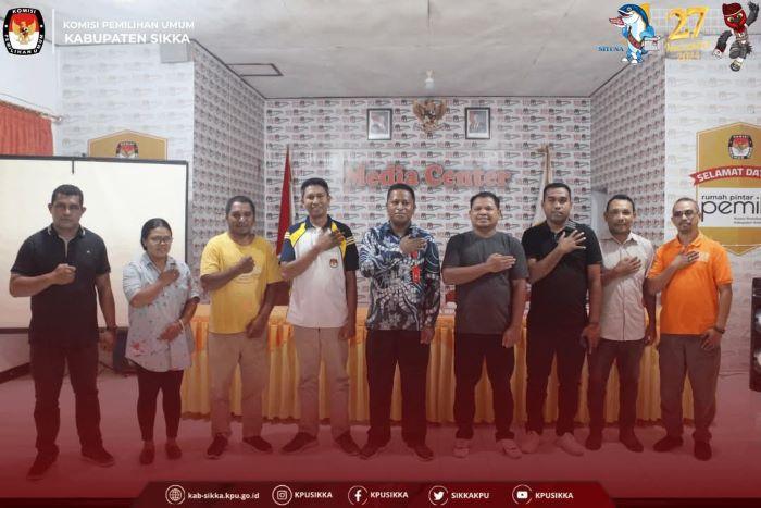 KPU-Sikka-serahkan-hasil-audit-kampanye.jpg