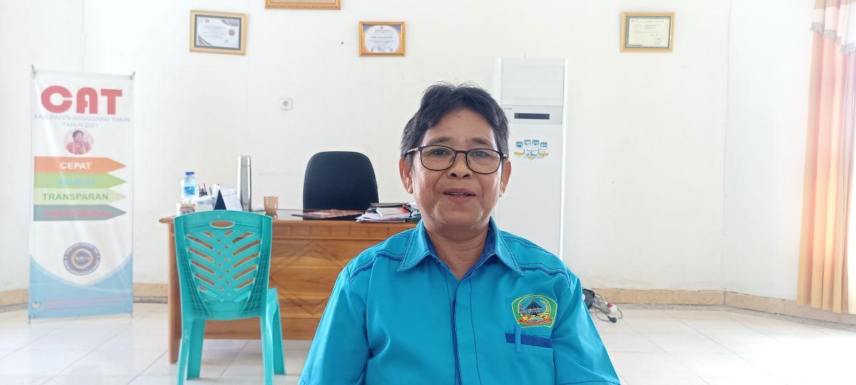 Kepala-BKPSDMD-Kabupaten-Manggarai-Timur-Dra-Yustina-Ngidu.jpg