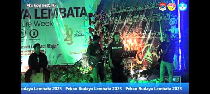 Lembata-Pentas-Budaya.jpg