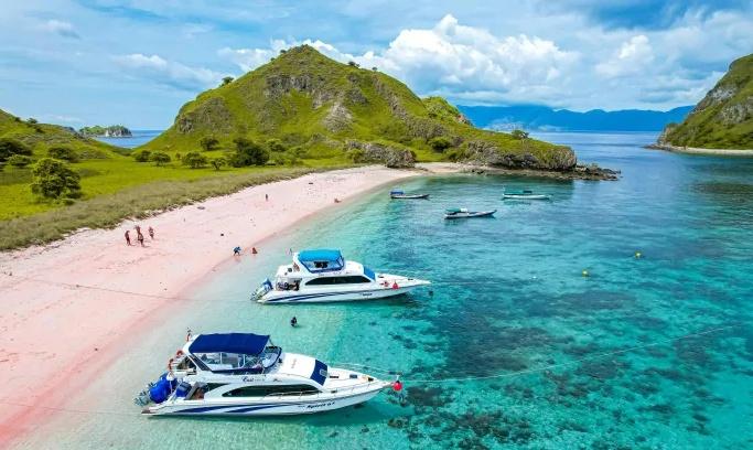 3 Pantai di Indonesia Masuk Daftar Pantai Terpopuler se-ASEAN 2024, Satu di NTT