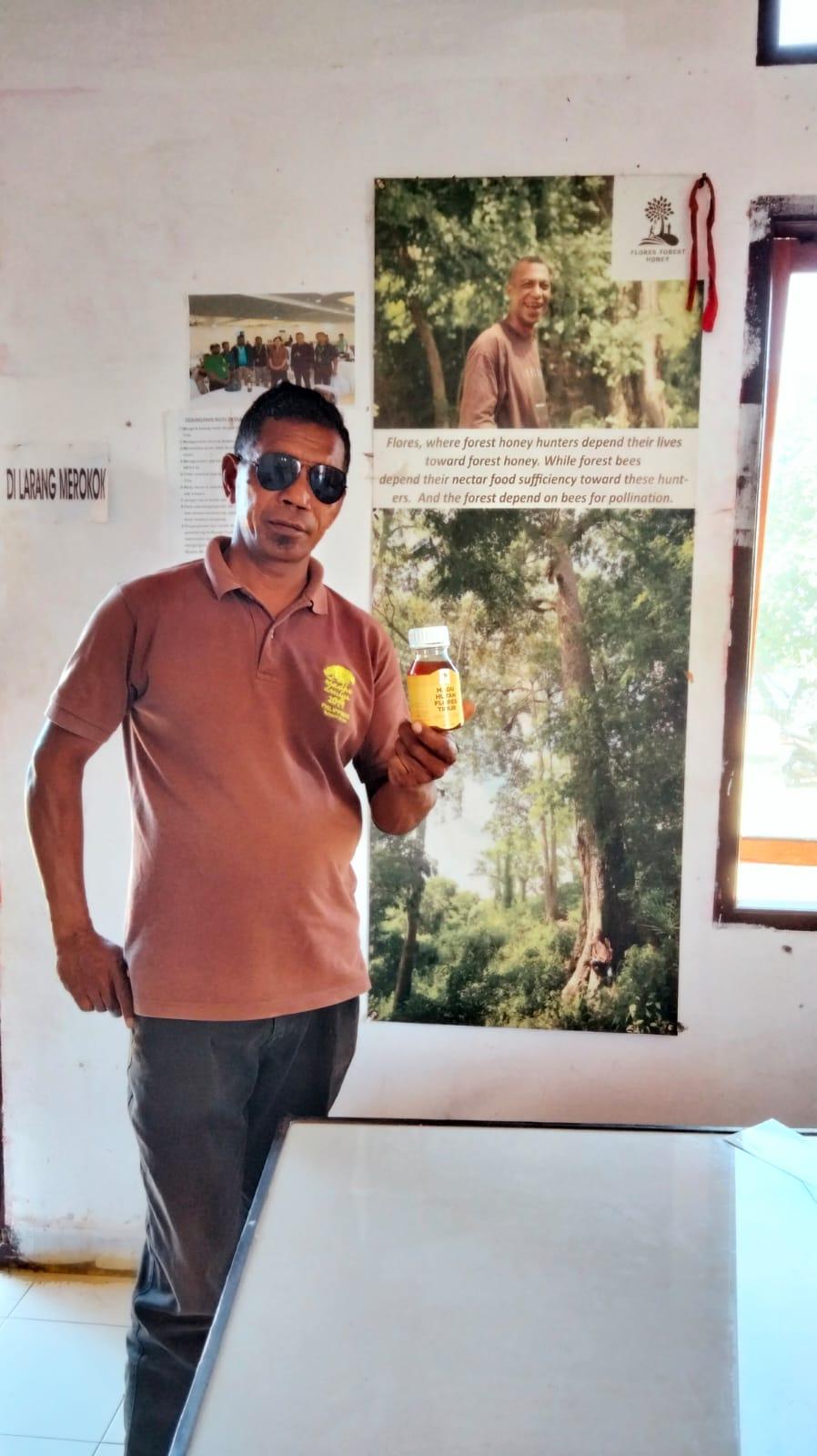 Madu-Hutan-di-Flores-Timur.jpg