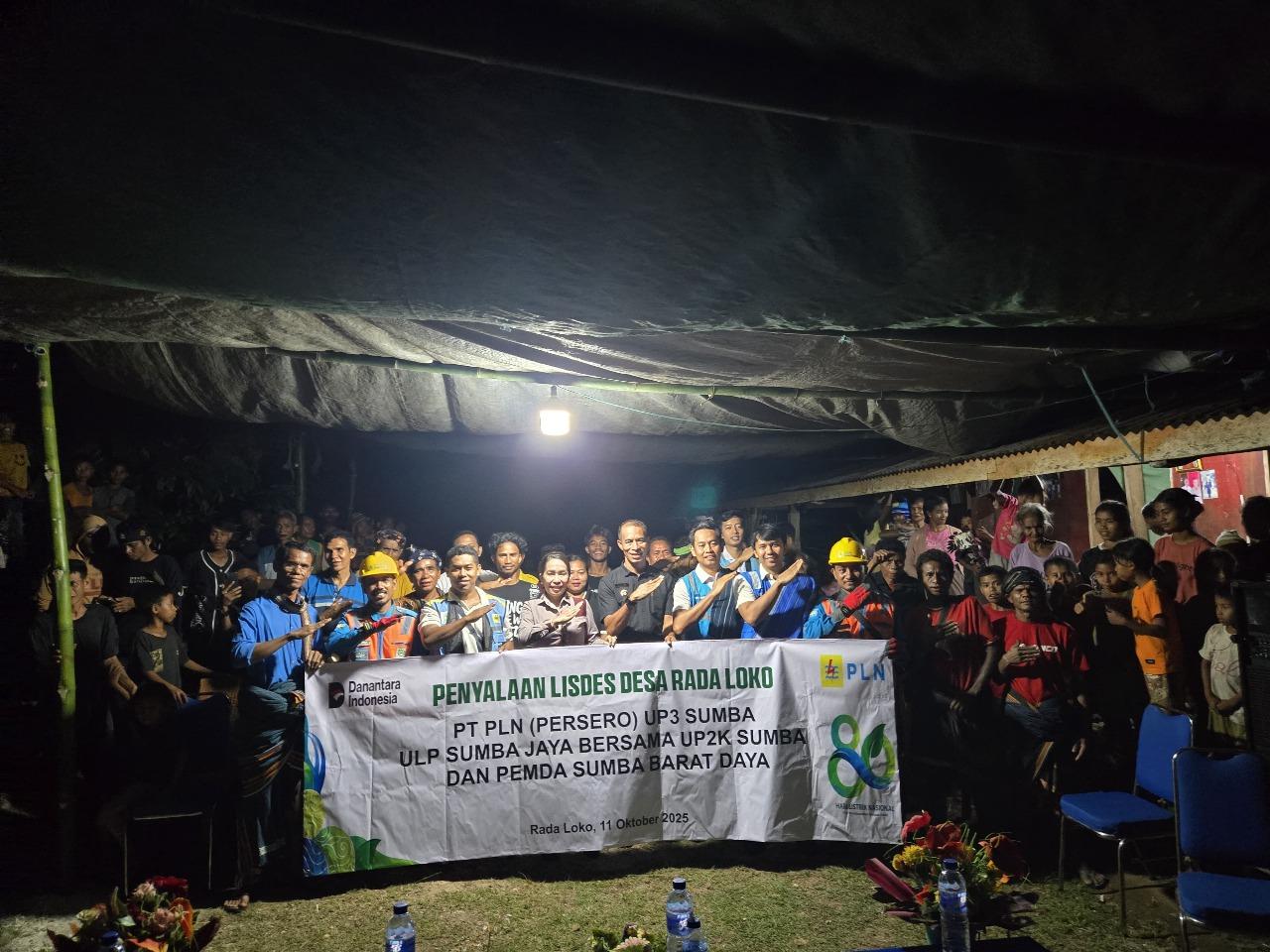 PLN dan Pemda Sumba Barat Daya Wujudkan Harapan Warga, Warga Desa Radaloko Nikmati Listrik Perdana