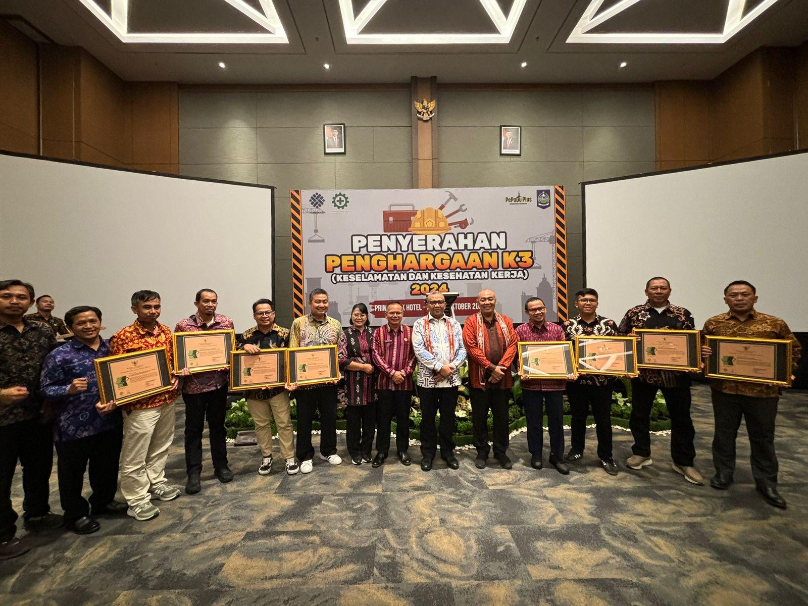 PLN UIP Nusra Dapat Penghargaan Zero Accident dan SMK3 dari Kemenaker