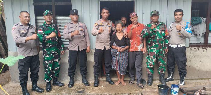 PENYERAHAN-RUMAH-Kapolsek-Borong-bersama-anggota-dan-TNI.jpg