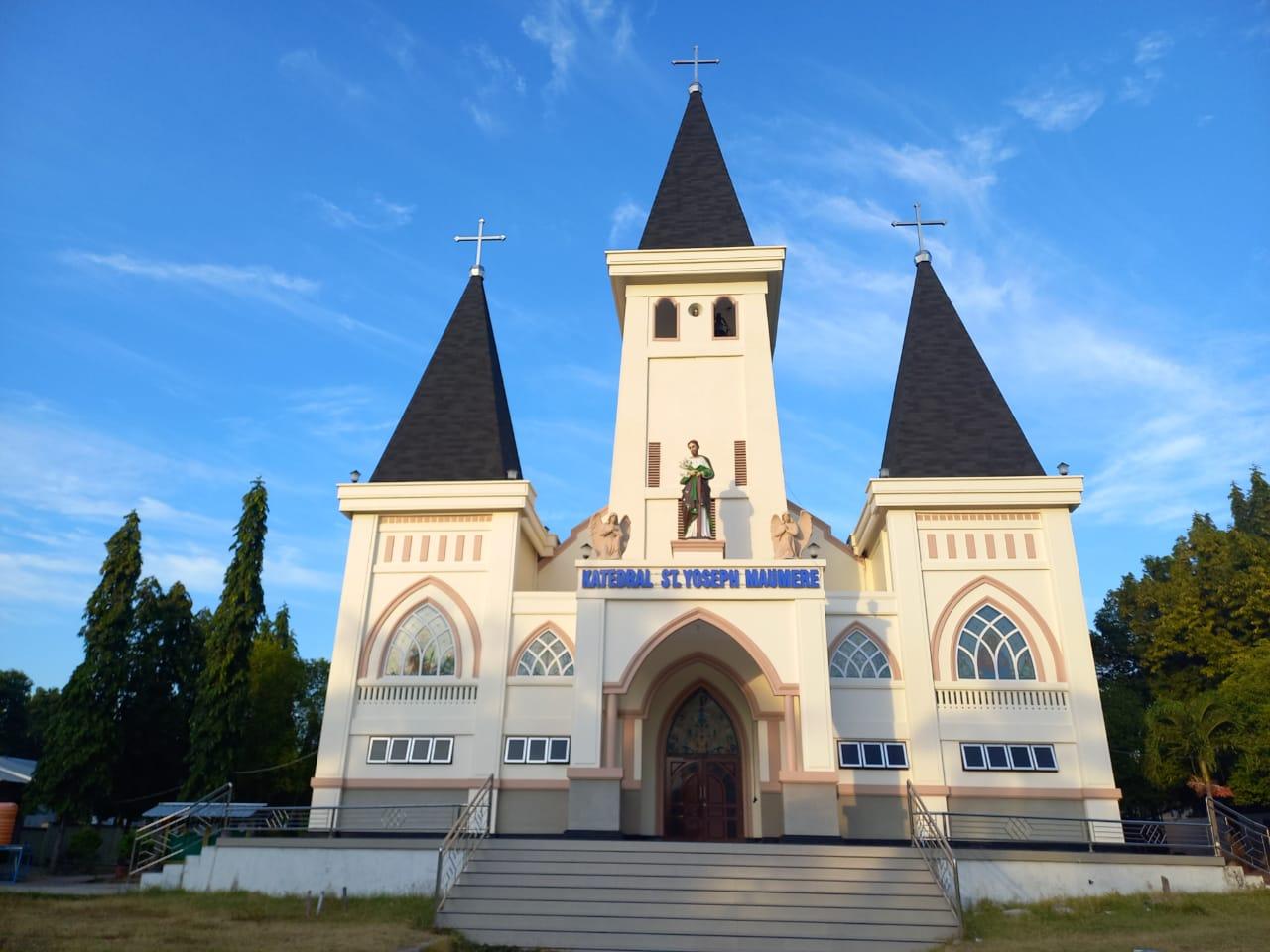 Paroki-Katedral-Santo-Yoseph-Maumere-dan-Jadwal-Misa-Harian.jpg