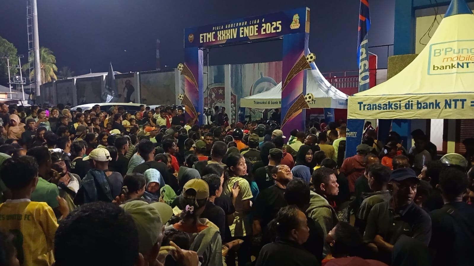 Penonton-ETMC-2025-di-Ende-NTT.jpg
