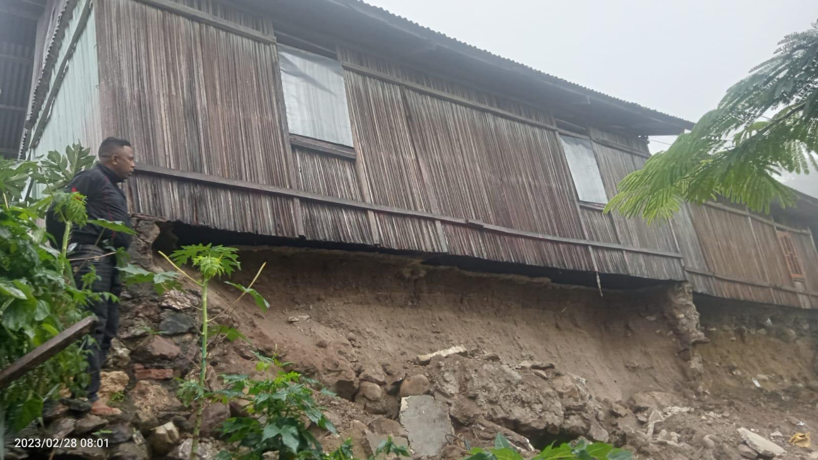 Rumah-Warga-Belu.jpg