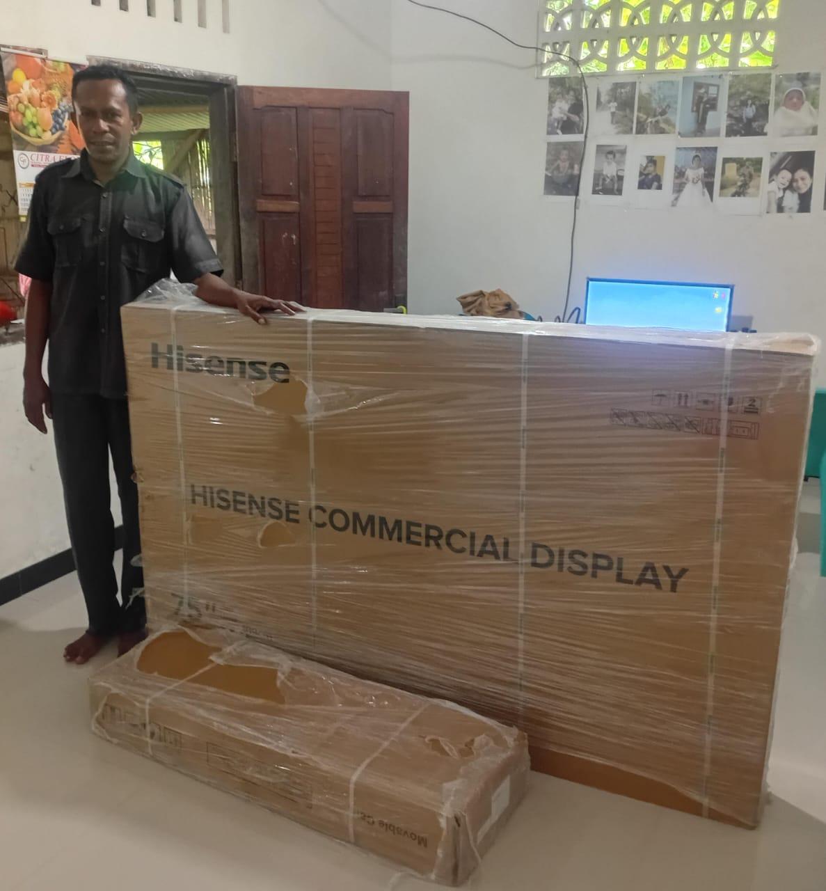 Bantuan Smart TV di SDN Todang Sikka, Pihak JNE Hadir Bersama Warga di Lokasi