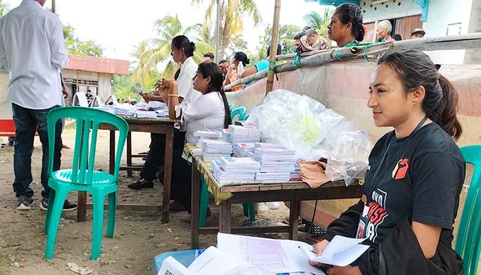 Suasana-Pemungutan-Suara-Ulang-PSU-di-TPS-02-Desa-Umauta.jpg
