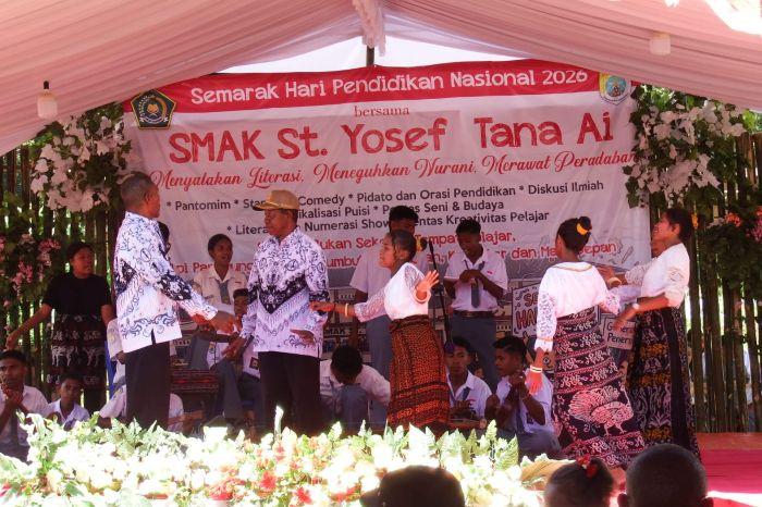 Suasana-Semarak-Hari-Pendidikan-Nasional-di-SMAK-Santo-Yosef.jpg