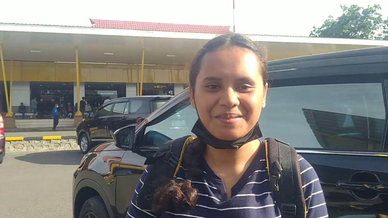 Liburan Natal 2022 dan Tahun Baru 2023, Theresia Bahagia Liburan Bersama Keluarga