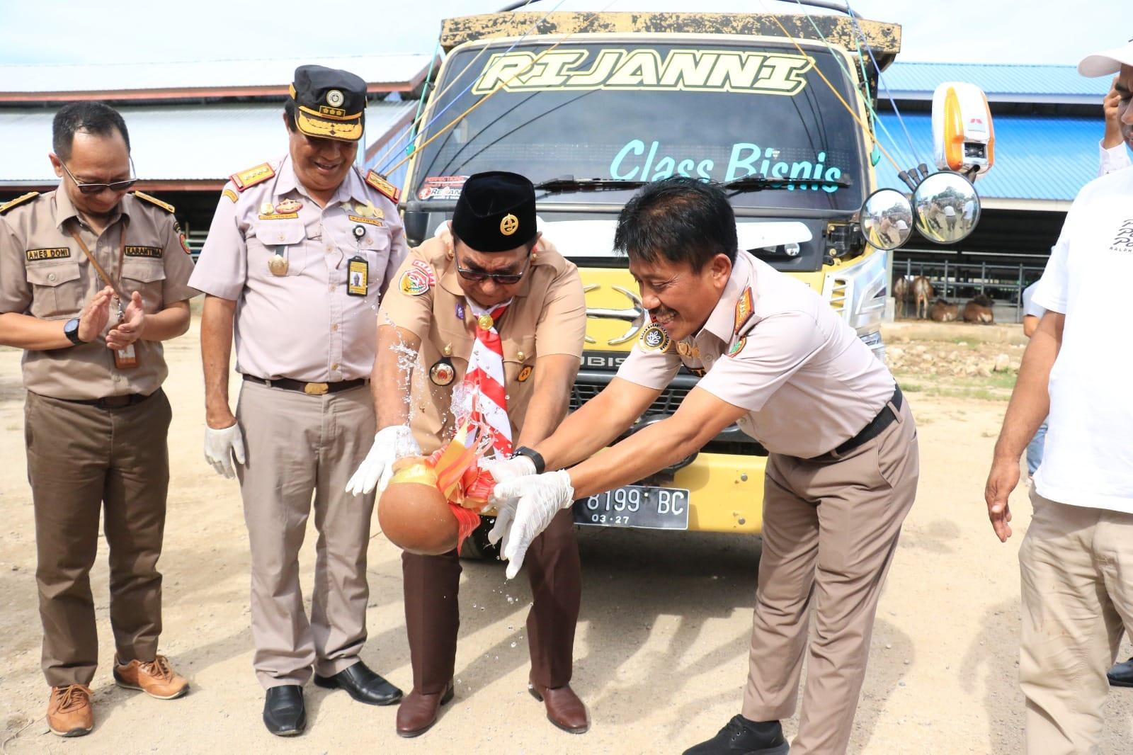 Jelang Idul Fitri 2023, NTT Kirim 1.650 Ekor Sapi ke 3 Kota Besar di Indonesia