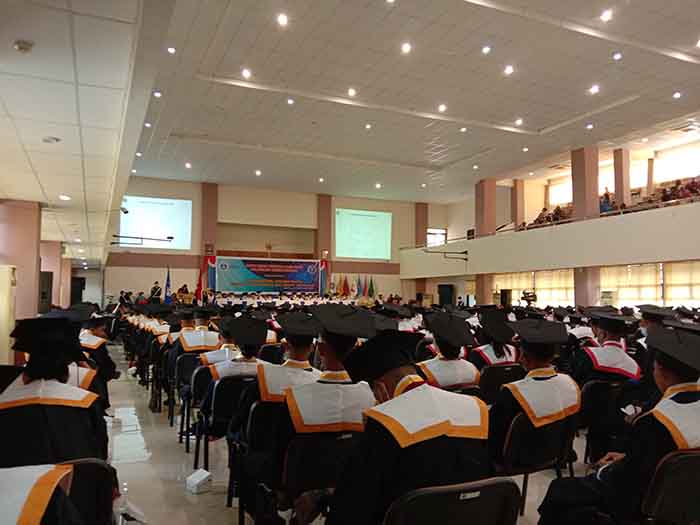 Wisuda-Politeknik-Negeri.jpg