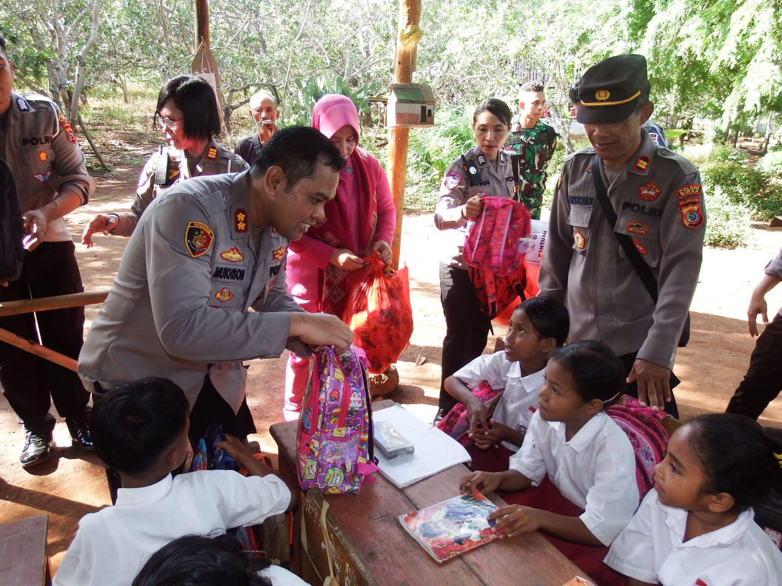bantuan-perlengkapan-sekolah.jpg