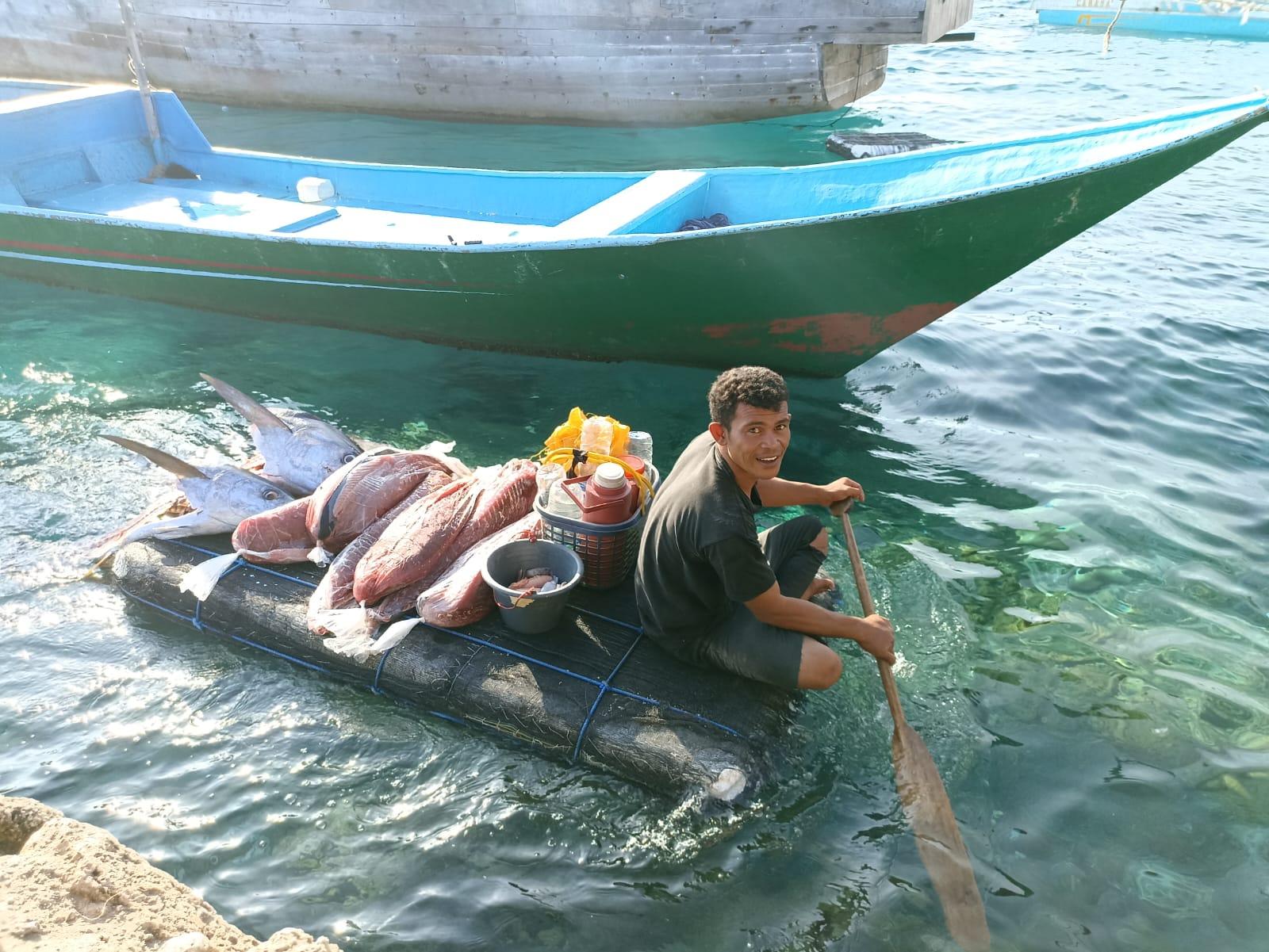 nelayan-tuna-pulau-pemana-sikka.jpg