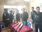 AMANKAN-Tim-gabungan-TNI-POLRI-mengamankan-tiga-pucuk-senjata-rakitan.jpg