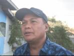 BERI-PENJELASAN-Ketua-PSSI-NTT-Chris-Mboeik-saat-diwawancarai-TribunFlorescom.jpg