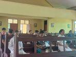 Beberapa-aspiran-sedang-mengikuti-Doa-Ibadat-Siang.jpg