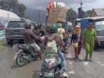 JALAN-TRANS-FLORES-DI-BORU.jpg