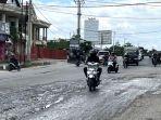 Jalan-Rusak-di-Kupang.jpg