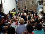 KELUARGA-OKTOVIANUS-GELAR-RITUAL-ADAT.jpg