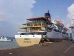 Kapal-Pelni-KM-Awu.jpg