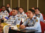 Kepala-Rumah-Tahanan-Negara-Kelas-IIB-Larantuka-Solichin-saat-ikut-sosialisasi.jpg
