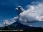 Letusan-gunung-Lewotobix.jpg