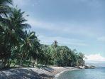 Pantai-Tonggo-Nagekeo.jpg