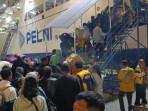 Pelabuhan-Maumere-Kapal-Pelni.jpg
