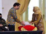 Penyampaian-LHP-LKPP-Tahun-2021-oleh-Ketua-BPK-Isma-Yatun-kepada-Presiden-Jokowi.jpg