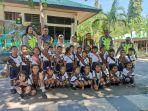 Polantas-Polres-Sikka-Foto-bersama-murid-murid-TK-Sang-Timur-Maumere.jpg