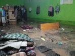 Rumah-Berlumpur-Banjir-di-Adonara.jpg