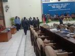 Suasana-di-ruang-Kula-Babong-DPRD-Sikka-Kota-Maumere.jpg