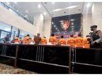 Tersangka-DNA-Pro-dan-pihak-kepolisian-membeberkan-terkait-update-DNA-Pro.jpg