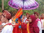 UMAT-ISLAM-IKUT-PERARAKAN-Event-perarakan-Arca-Bunda-Maria-di-Ende.jpg