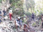 Umat-katolik-di-Palue-Tanam-Anakan-Pohon.jpg