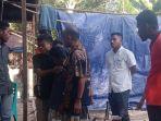 Warga-Flotim-dan-Kades-Waibao.jpg