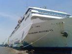 kapal-Bersandar.jpg